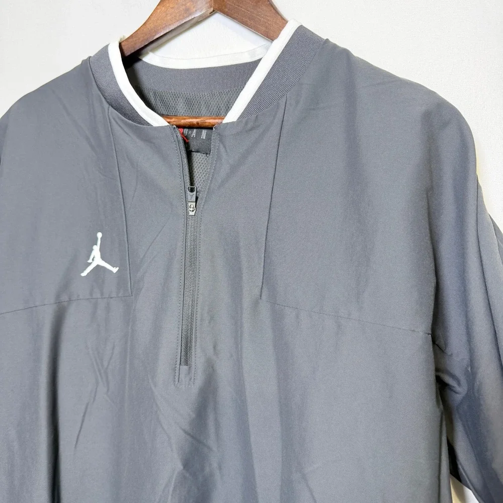 Jordan Essentials Mens Short Sleeve Windbreaker Grey Quarter Zip CV5858-060 L